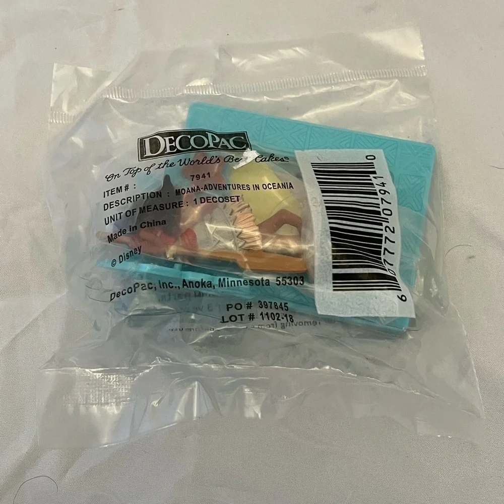 DecoPac Disney Moana Cake Topper Brand New in Package #7941